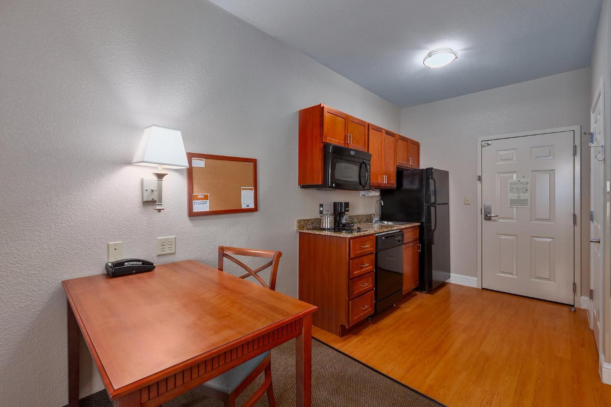 Candlewood Suites Decatur Medical Center By Ihg Екстериор снимка